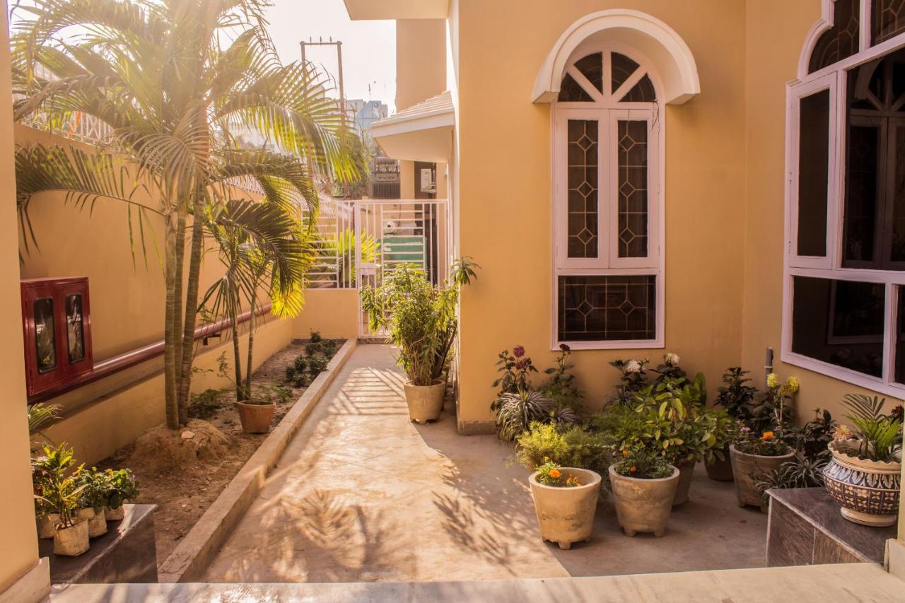 Lav Kush International Otel Varanasi Dış mekan fotoğraf