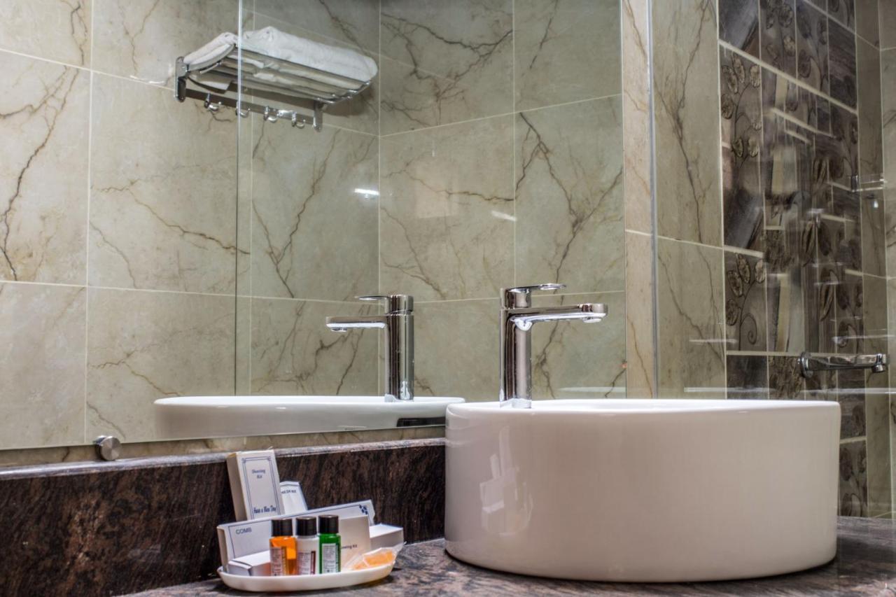 Lav Kush International Otel Varanasi Dış mekan fotoğraf