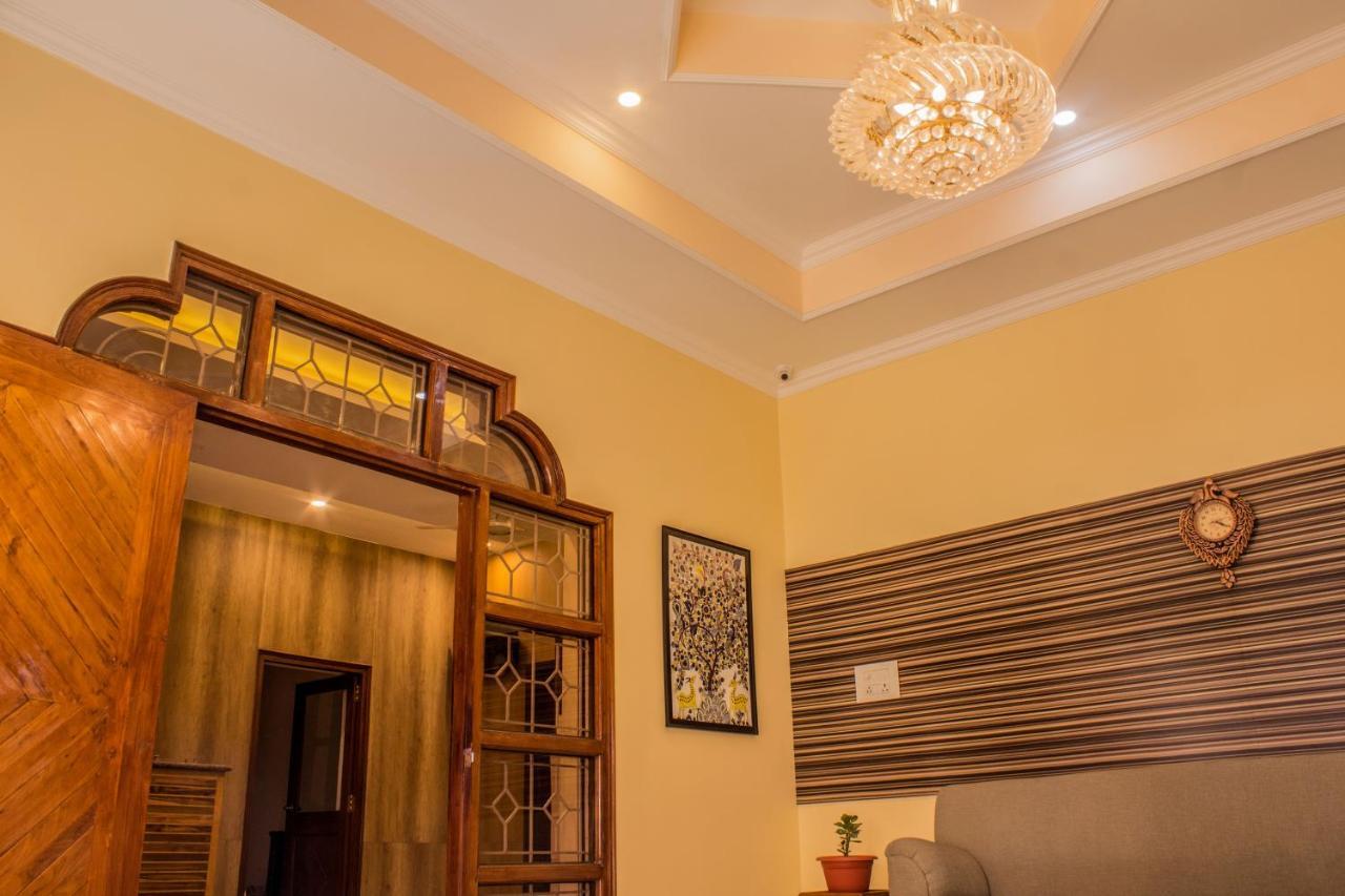Lav Kush International Otel Varanasi Dış mekan fotoğraf