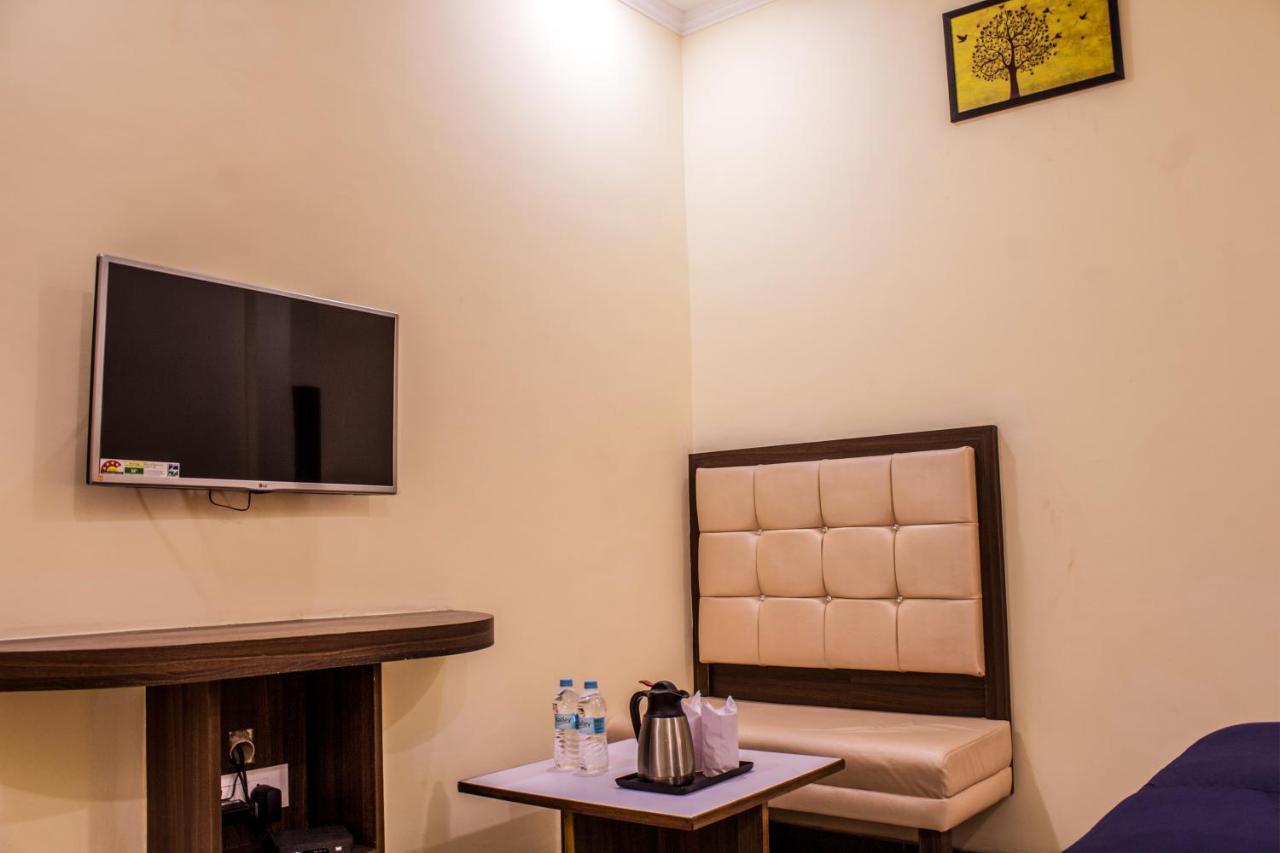 Lav Kush International Otel Varanasi Dış mekan fotoğraf
