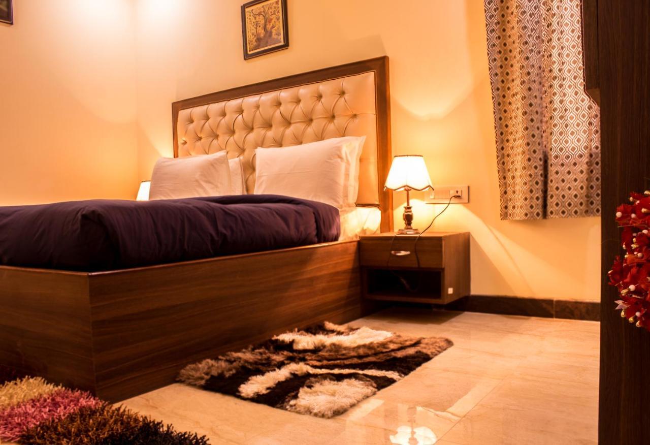 Lav Kush International Otel Varanasi Dış mekan fotoğraf