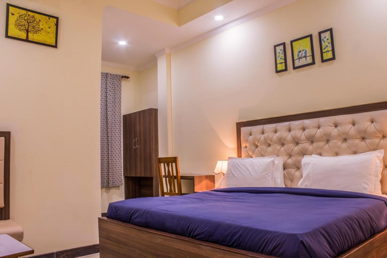 Lav Kush International Otel Varanasi Dış mekan fotoğraf